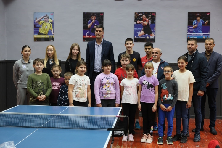 DRŽAVNI SEKRETAR MARKO KEŠELJ URUČIO DONACIJE MINISTARSTVA SPORTA VRŠAČKIM KLUBOVIMA...