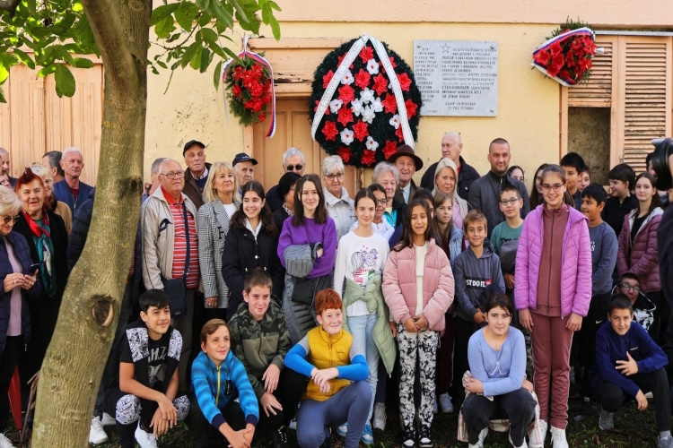 OBELEŽENA GODIŠNJICA OD EPSKE POGIBIJE ŽARKA ZRENJANINA UČE I STRAHINJE STEFANOVIĆA U PAVLIŠU...